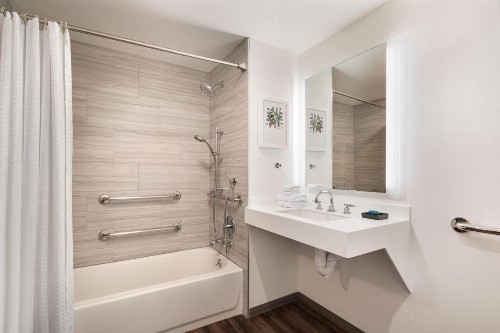 Aloft Mountain View - image 18