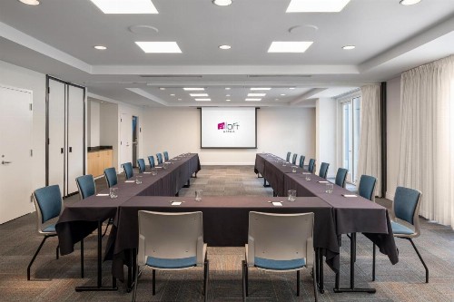 Aloft Mountain View - image 19
