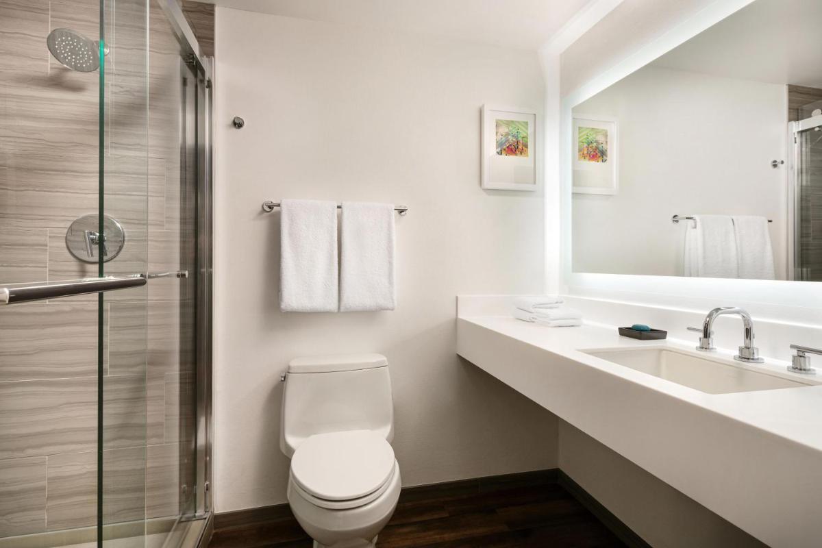 Aloft Mountain View - image 5