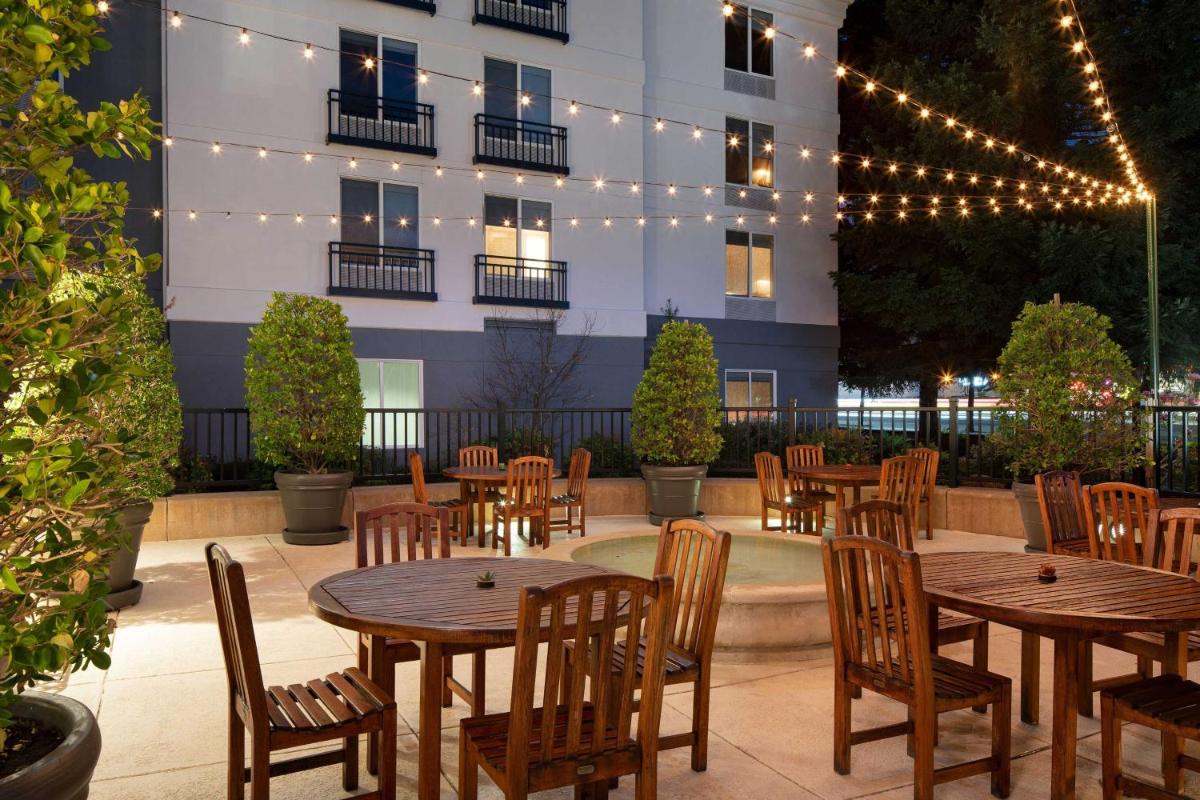 Aloft Mountain View - image 6