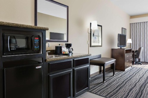 Hampton Inn & Suites Mountain View - image 26