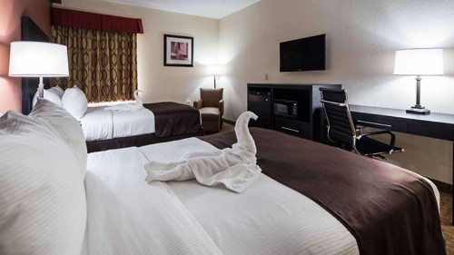 Best Western Mulberry Hotel - image 12