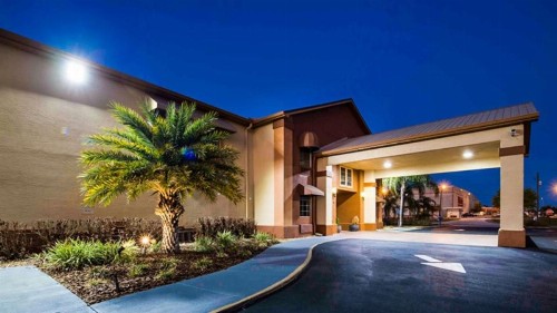 Best Western Mulberry Hotel - image 4