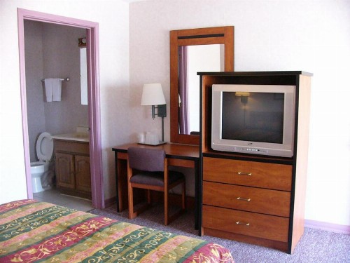 Valley Motel - image 10