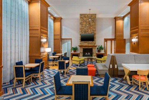 Hampton Inn & Suites Murfreesboro - image 11