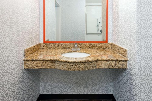 Hampton Inn & Suites Murfreesboro - image 18