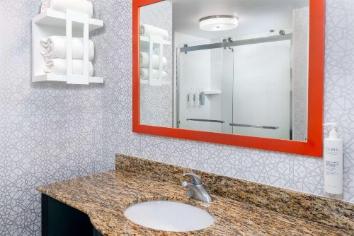 Hampton Inn & Suites Murfreesboro - image 2