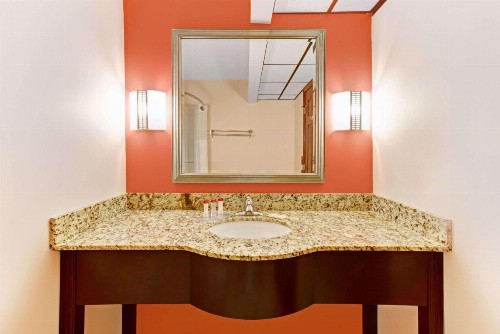 Ramada by Wyndham Murfreesboro - image 19