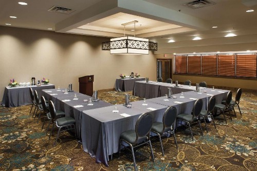 DoubleTree by Hilton Murfreesboro - image 37