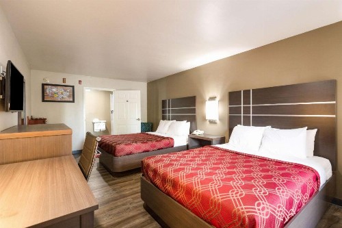Econo Lodge Inn & Suites Murfreesboro - image 36