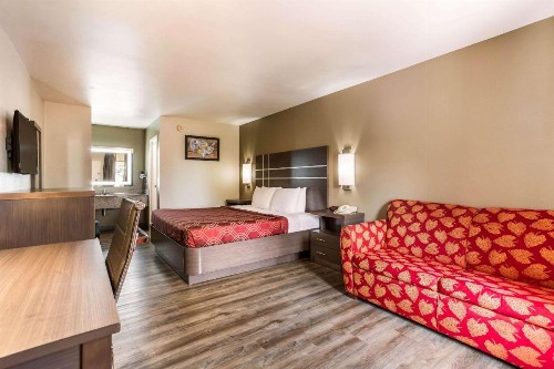 Econo Lodge Inn & Suites Murfreesboro - image 45