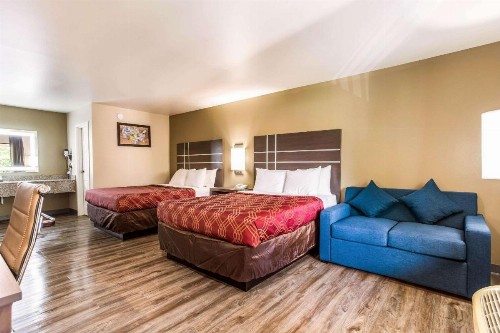 Econo Lodge Inn & Suites Murfreesboro - image 50