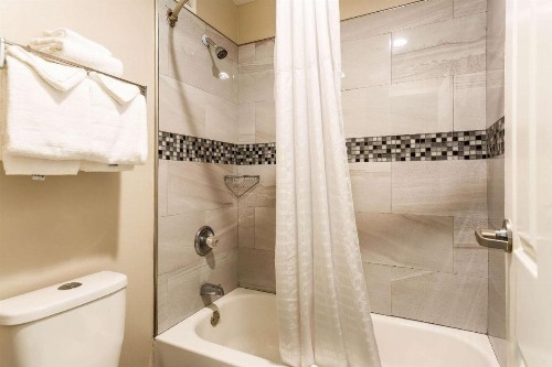Econo Lodge Inn & Suites Murfreesboro - image 8