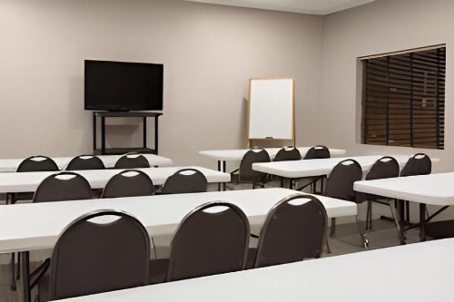 Country Inn & Suites by Radisson Murfreesboro TN - image 11