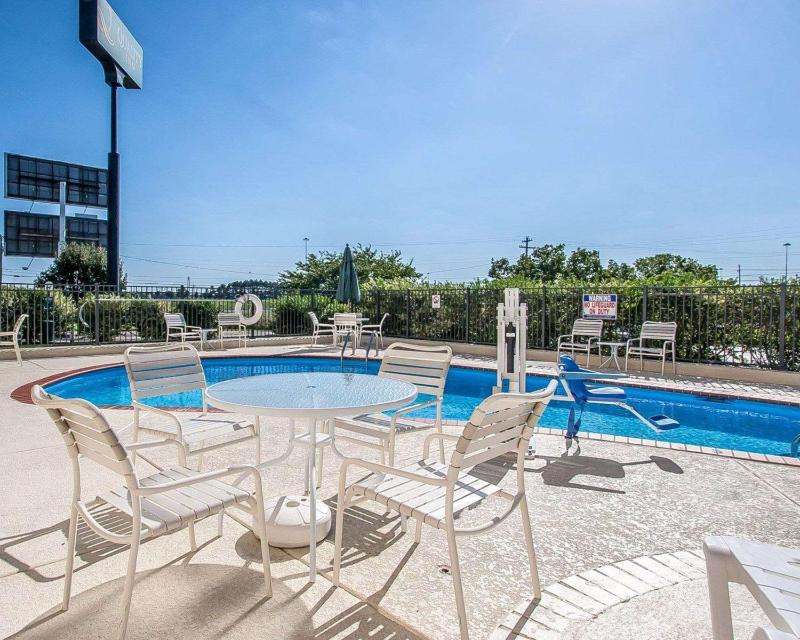 Quality Inn Murfreesboro - University Area - image 5