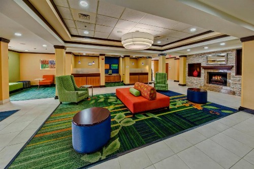 Fairfield Inn & Suites by Marriott Murfreesboro - image 3