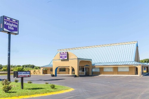 Knights Inn Murfreesboro - image 1