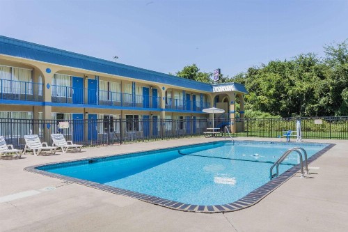 Knights Inn Murfreesboro - image 16