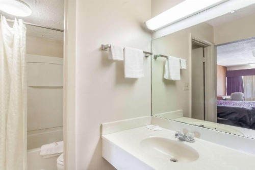 Knights Inn Murfreesboro - image 18