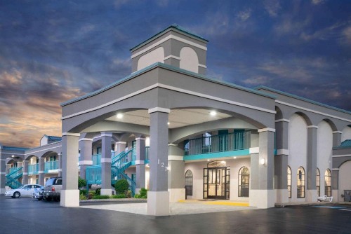 Super 8 by Wyndham Murfreesboro - image 15