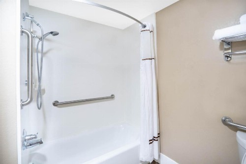 Super 8 by Wyndham Murfreesboro - image 17