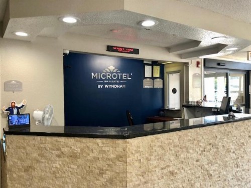 Microtel Inn by Wyndham - Murfreesboro - image 11