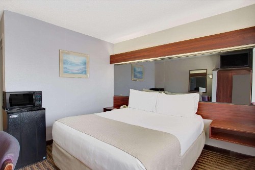 Microtel Inn by Wyndham - Murfreesboro - image 6
