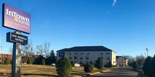 InTown Suites Extended Stay Murfreesboro TN Old Fort Pkwy - image 17