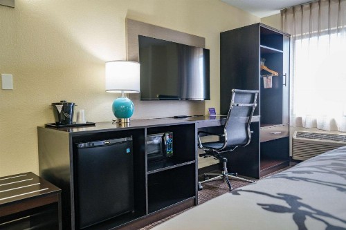 Sleep Inn Murfreesboro - image 14