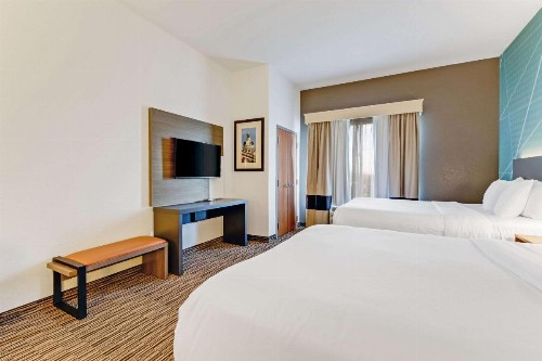 Comfort Suites Murfreesboro - image 10