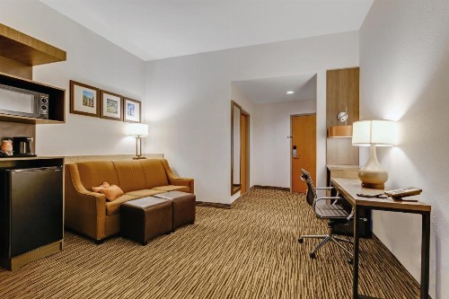 Comfort Suites Murfreesboro - image 26
