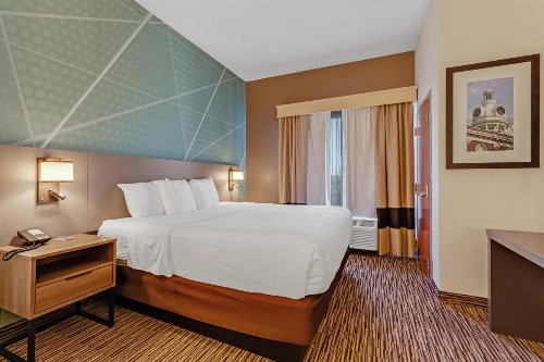 Comfort Suites Murfreesboro - image 29