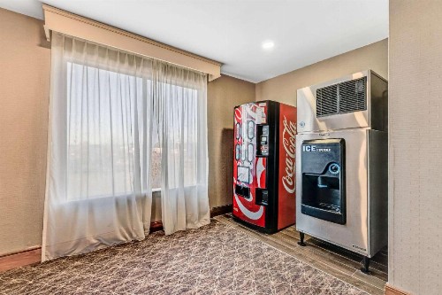 Comfort Suites Murfreesboro - image 33