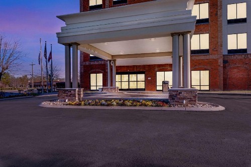 Comfort Suites Murfreesboro - image 4