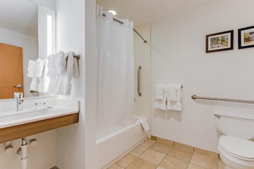 Comfort Suites Murfreesboro - image 41