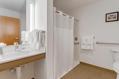 Comfort Suites Murfreesboro - image 46