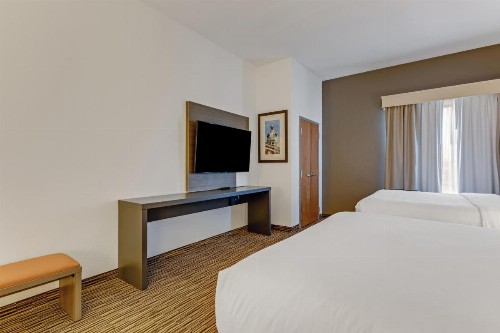 Comfort Suites Murfreesboro - image 7