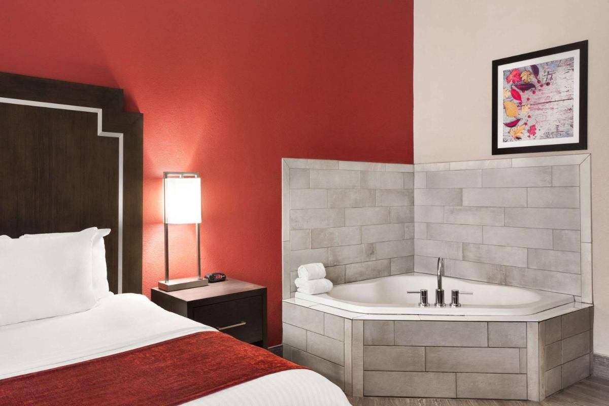 Days Inn & Suites by Wyndham Murfreesboro - image 5