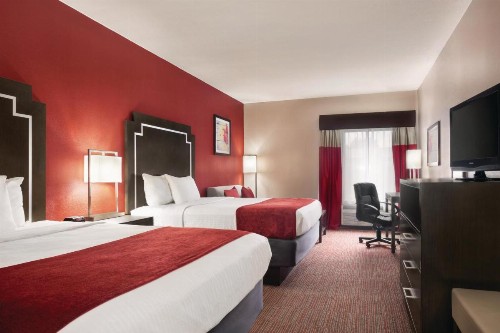 Days Inn & Suites by Wyndham Murfreesboro - image 7