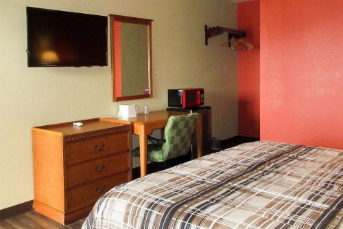 Rodeway Inn Murfreesboro - image 13