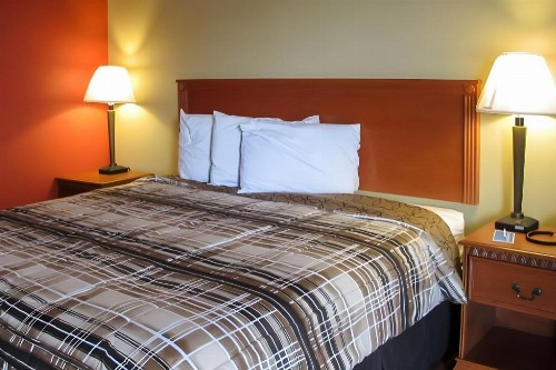 Rodeway Inn Murfreesboro - image 15