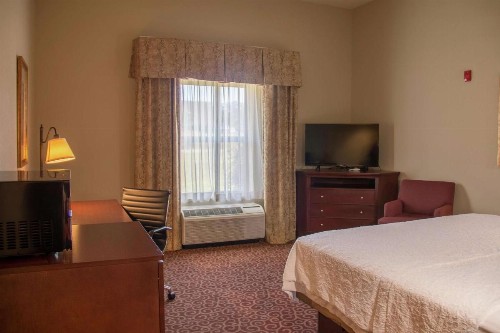Hampton Inn Murphy - image 11