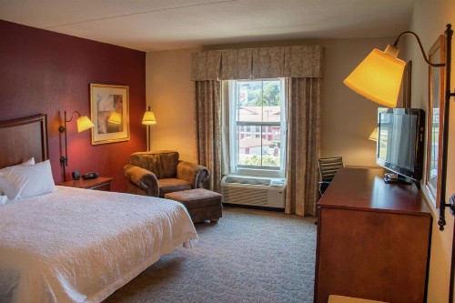 Hampton Inn Murphy - image 20