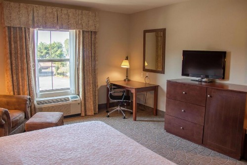 Hampton Inn Murphy - image 21