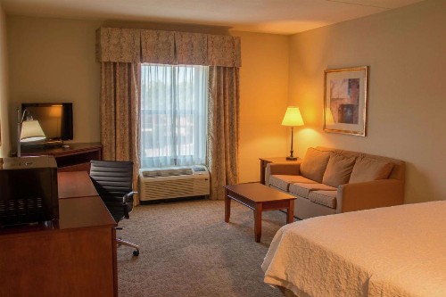 Hampton Inn Murphy - image 23