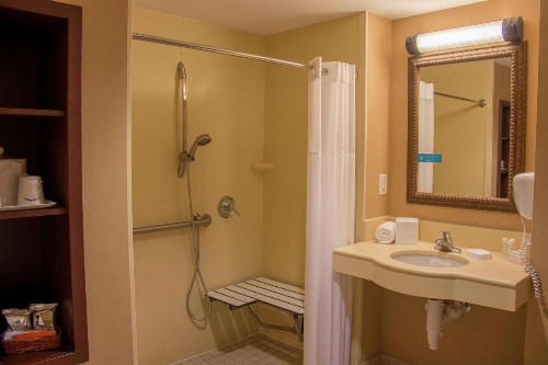 Hampton Inn Murphy - image 29
