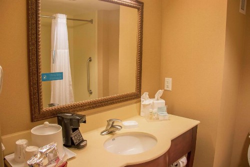 Hampton Inn Murphy - image 31