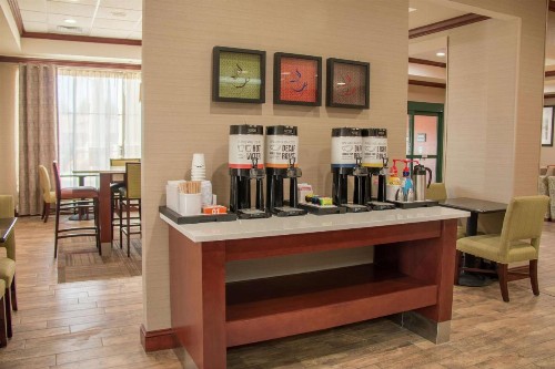 Hampton Inn Murphy - image 7