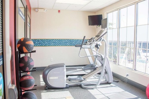 Hampton Inn Murphy - image 9