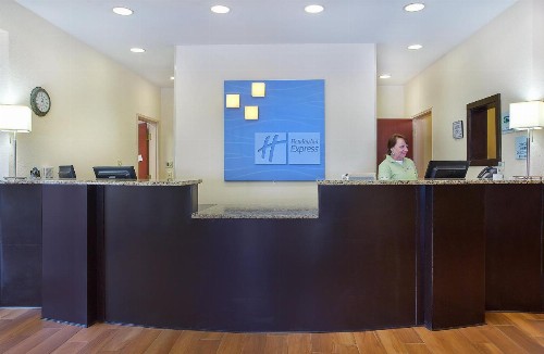 Holiday Inn Express & Suites Murphy an IHG Hotel - image 17
